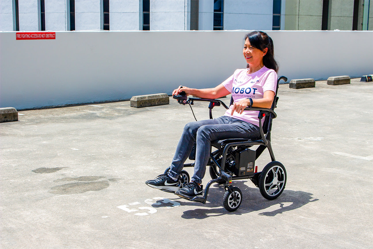 MOBOT_elderly_lightweight_electric_wheelchair