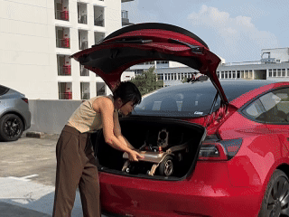 MOBOT_lightweight_mobility_scooter_in_car_boot